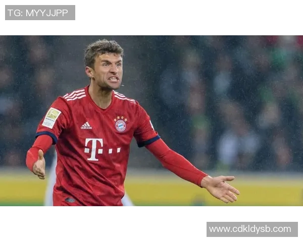 传奇前锋再度归来引爆足坛新风暴世界球迷热议重燃绿茵激情